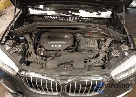 2017 BMW X1 xDrive28I из США, поврежденный, VIN WBXHT3C3XH5F71680